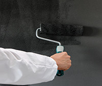 4117-application-de-la-peinture-aspect-fer-rouille-au-rouleau-microfibre