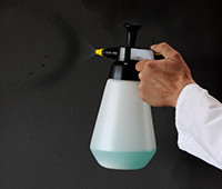 4119-application-de-activateur-de-rouille-domaterra-au-pulverisateur
